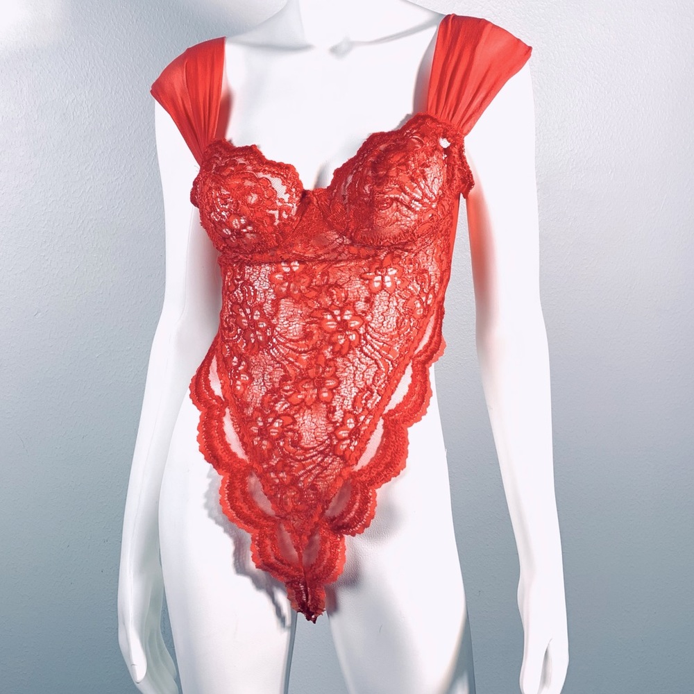 Vintage Victoria’s Secret Gold label coral lace teddy lingerie thong she…